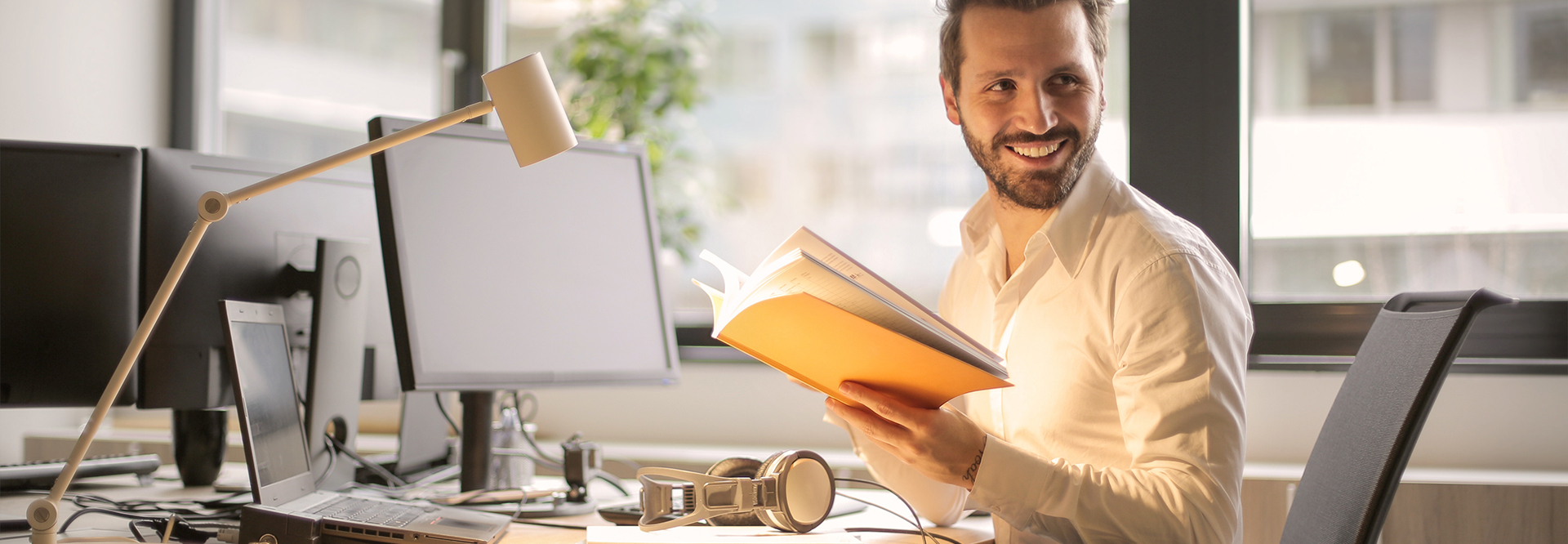 Study a Level 3 Diploma in Business course to start a new career